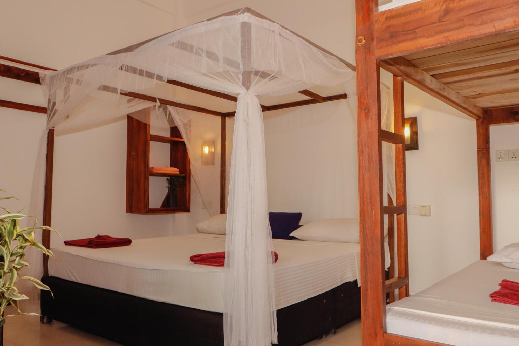 Popoyo Surf Resort Аругам Бей Екстериор снимка
